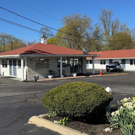 Chisholm'S Motor Inn Согъс Екстериор снимка