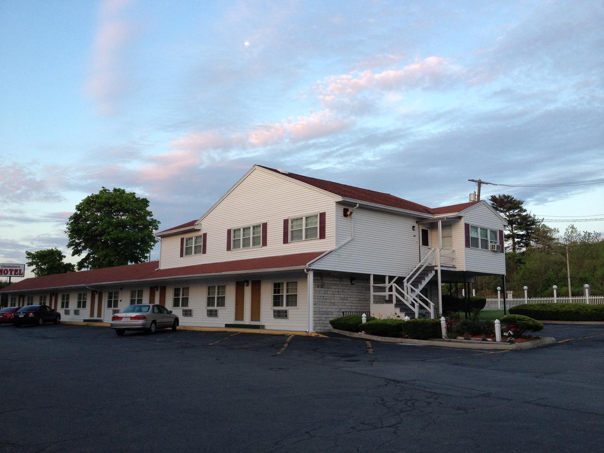 Chisholm'S Motor Inn Согъс Екстериор снимка