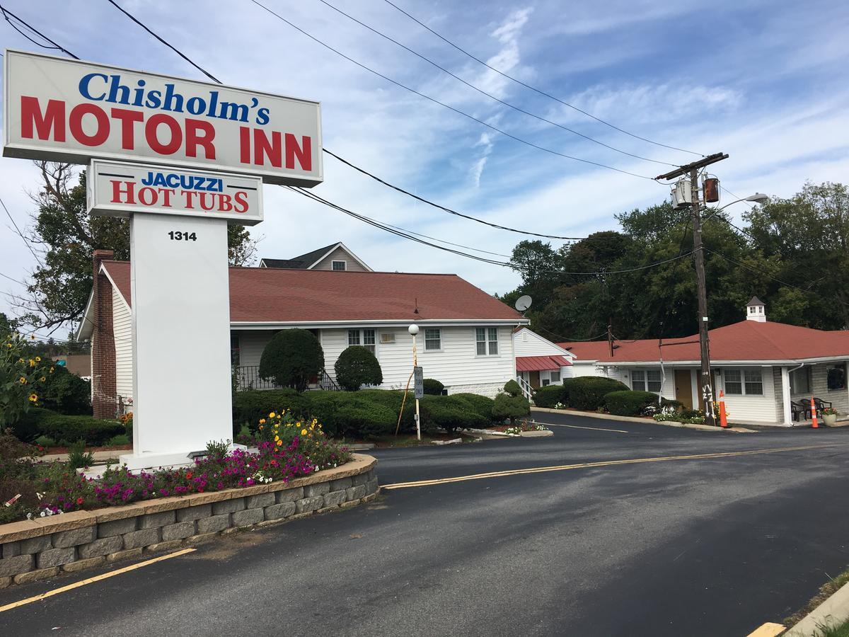 Chisholm'S Motor Inn Согъс Екстериор снимка